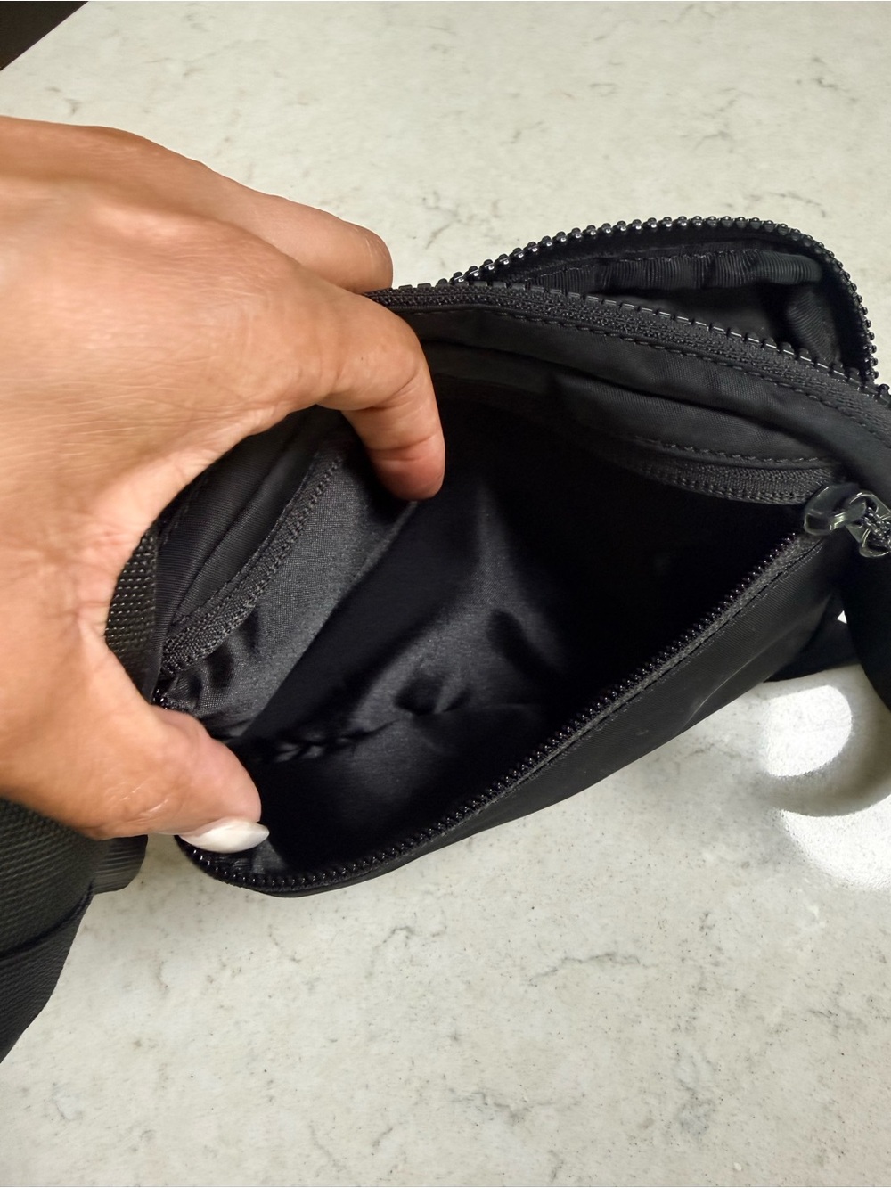 lululemon Everywhere Belt Bag 1L Black Gold Metal Hardware - Picture 9 of 9